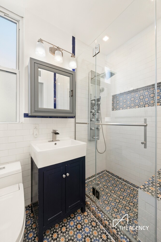 51 ST MARKS Place 10