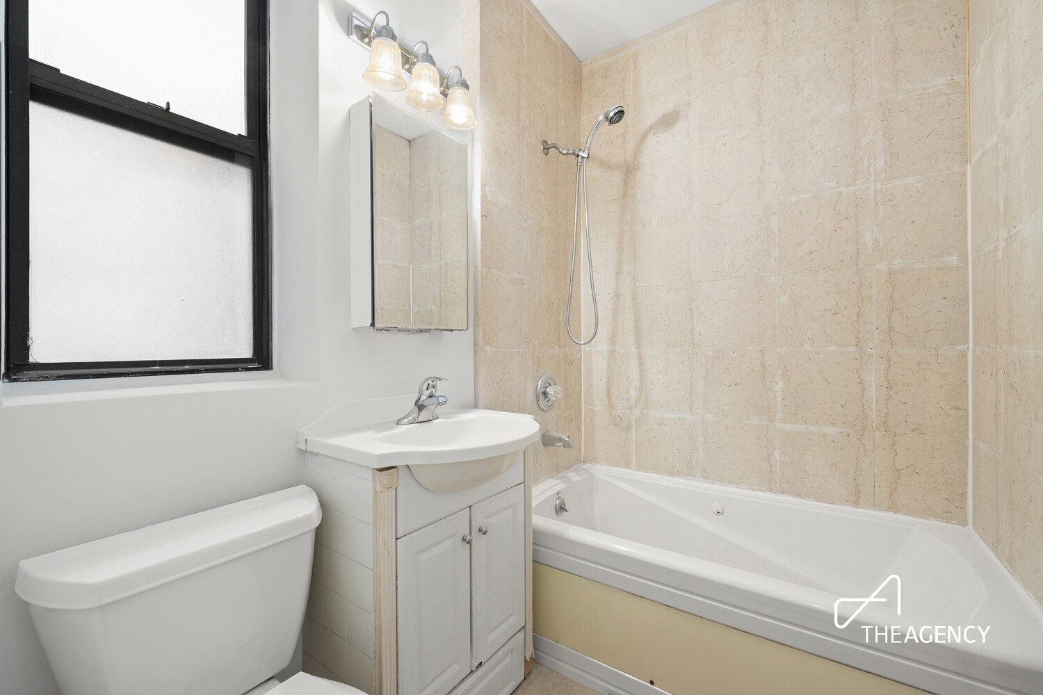 418 ST JOHNS Place 2F