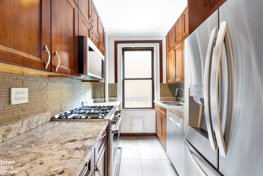 36 W 84TH Street 3B