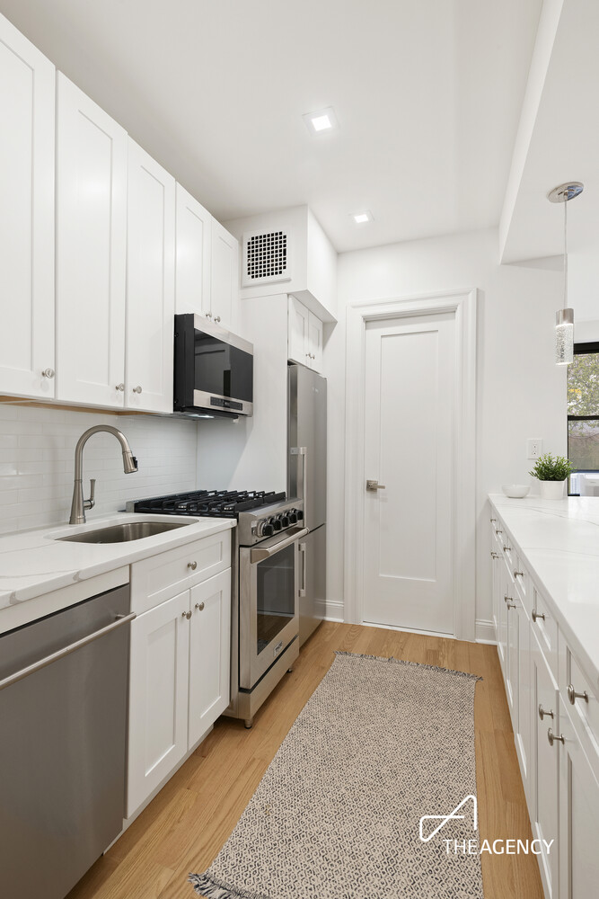 72 ORANGE Street 1E