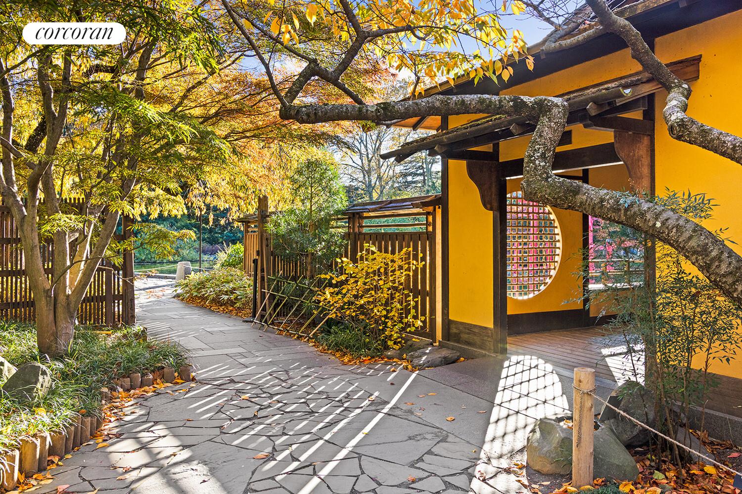 135 Eastern Parkway 4C1