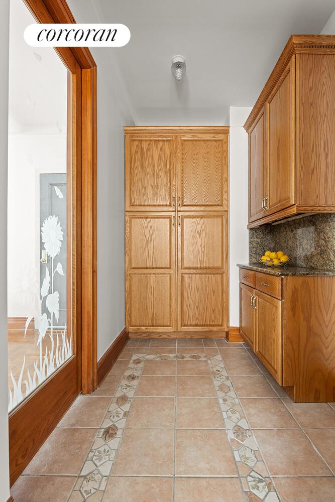 135 Eastern Parkway 4C1