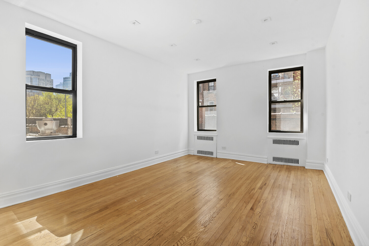 72 ORANGE Street 2D