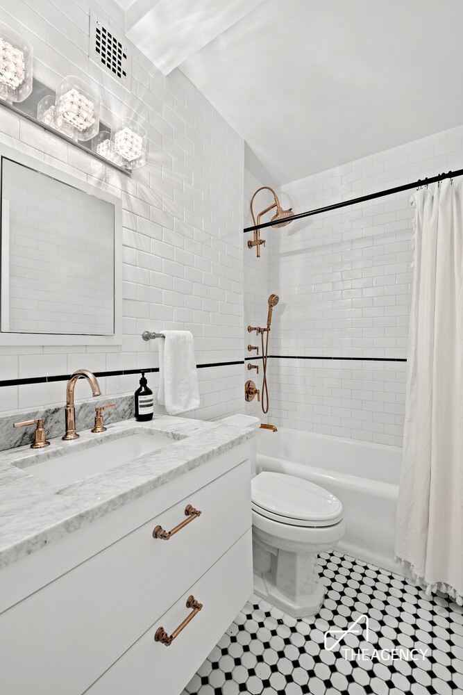 24 5TH Avenue 1519