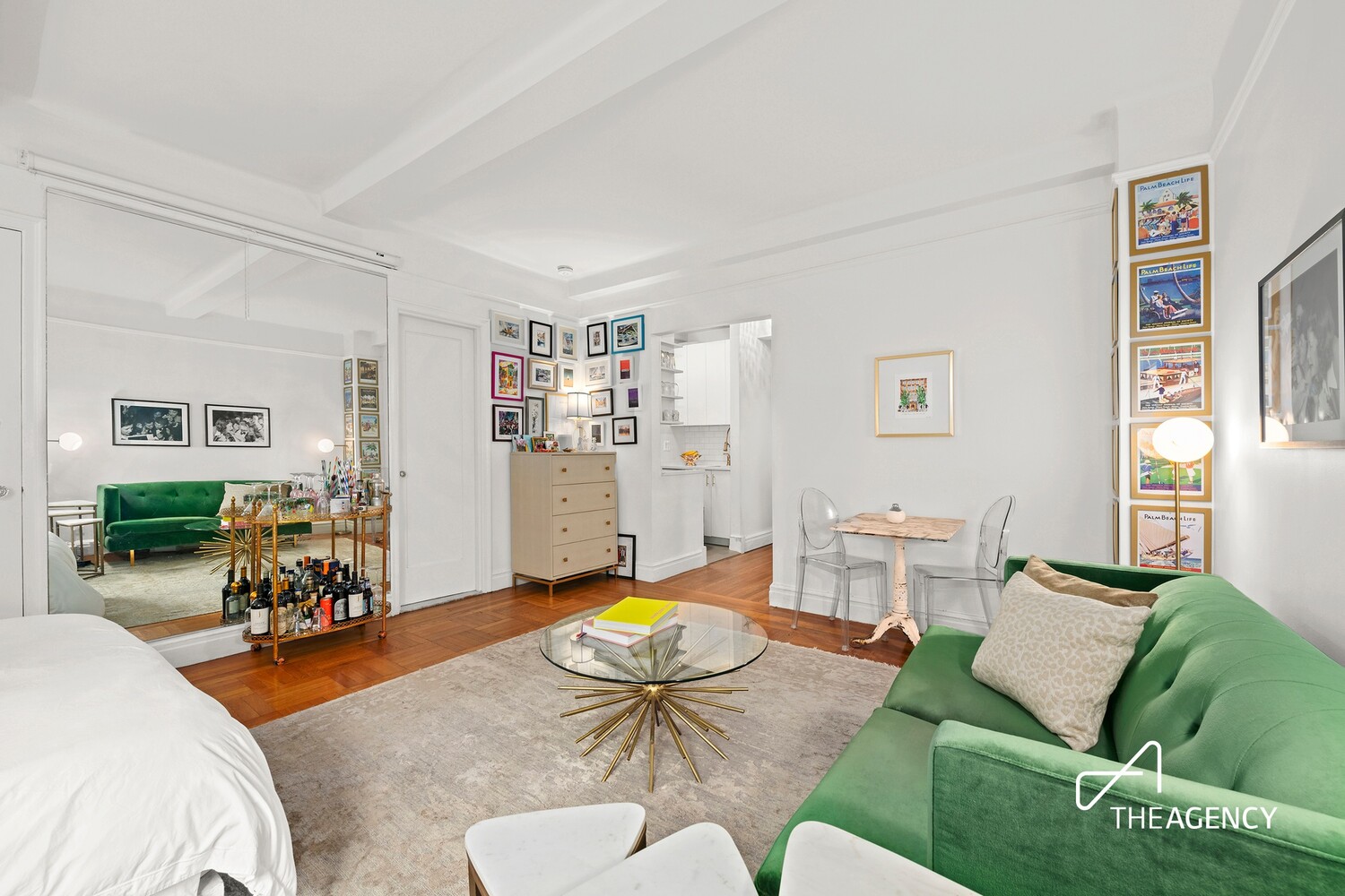 24 5TH Avenue 1519