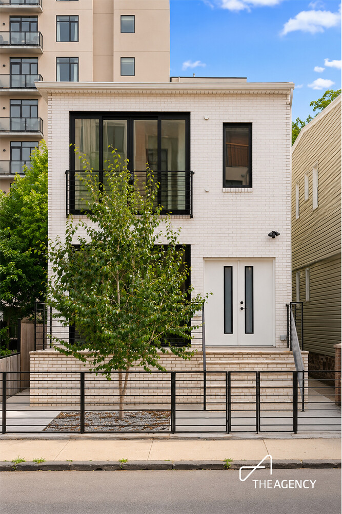296 FENIMORE Street