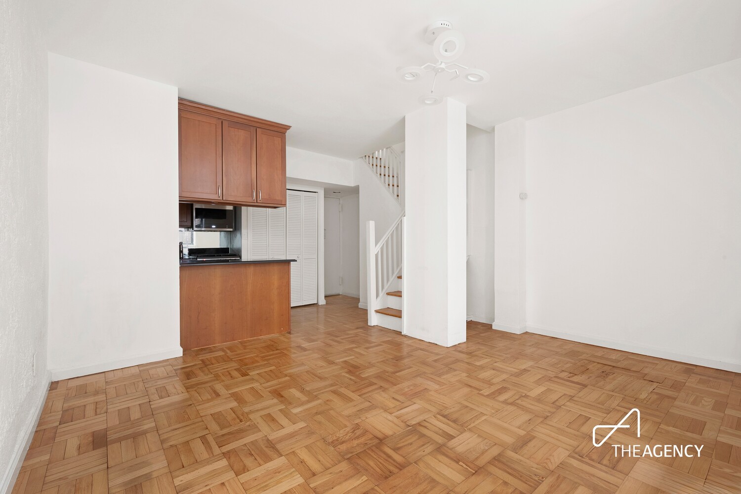 425 E 78TH Street 1B