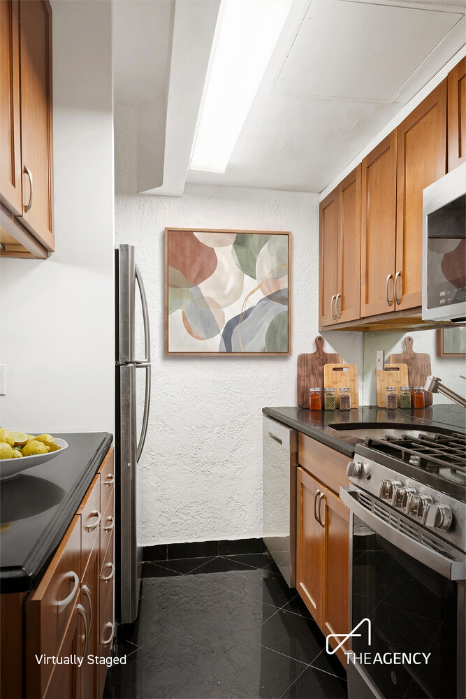 425 E 78TH Street 1B