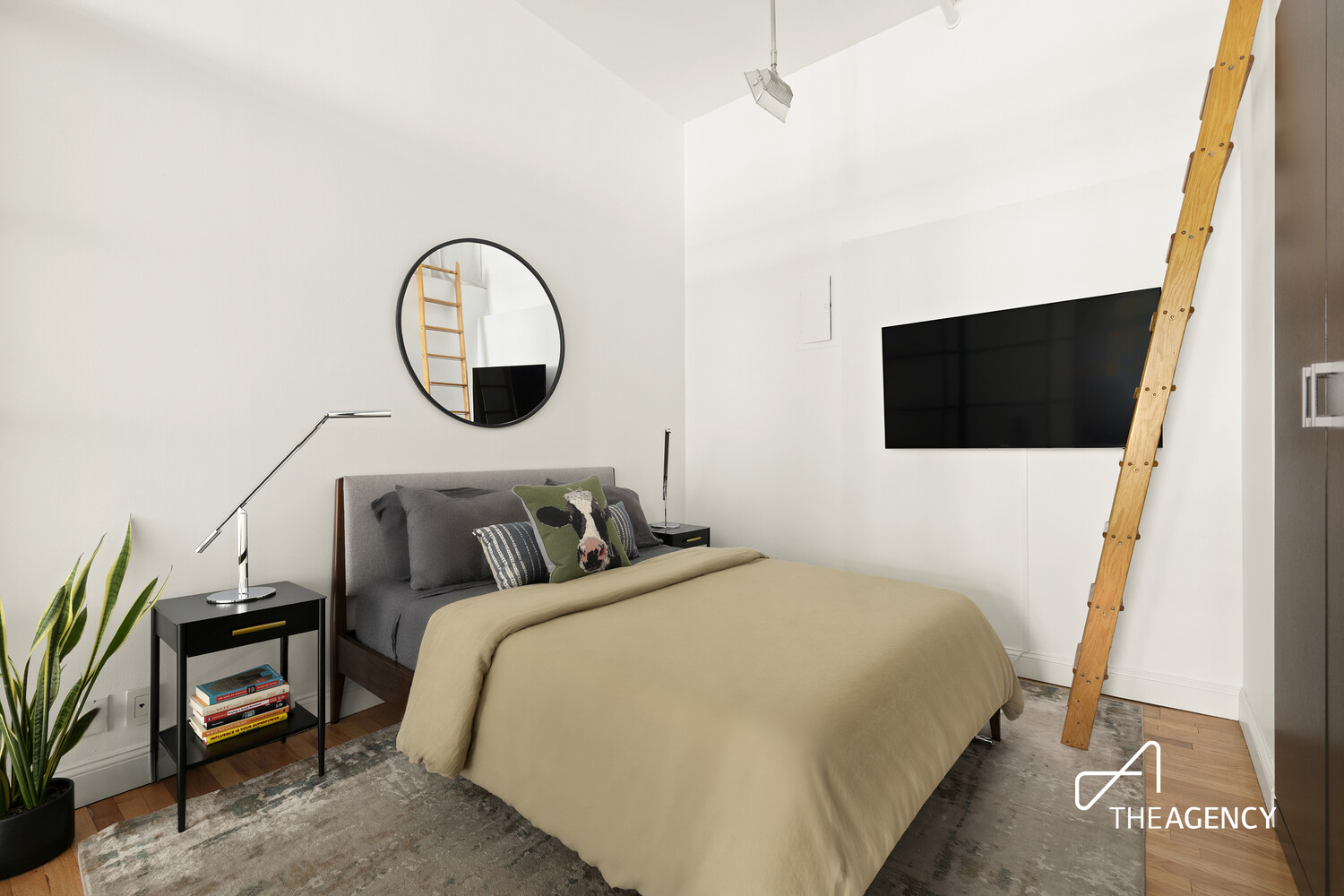 12 E 14TH Street 4F