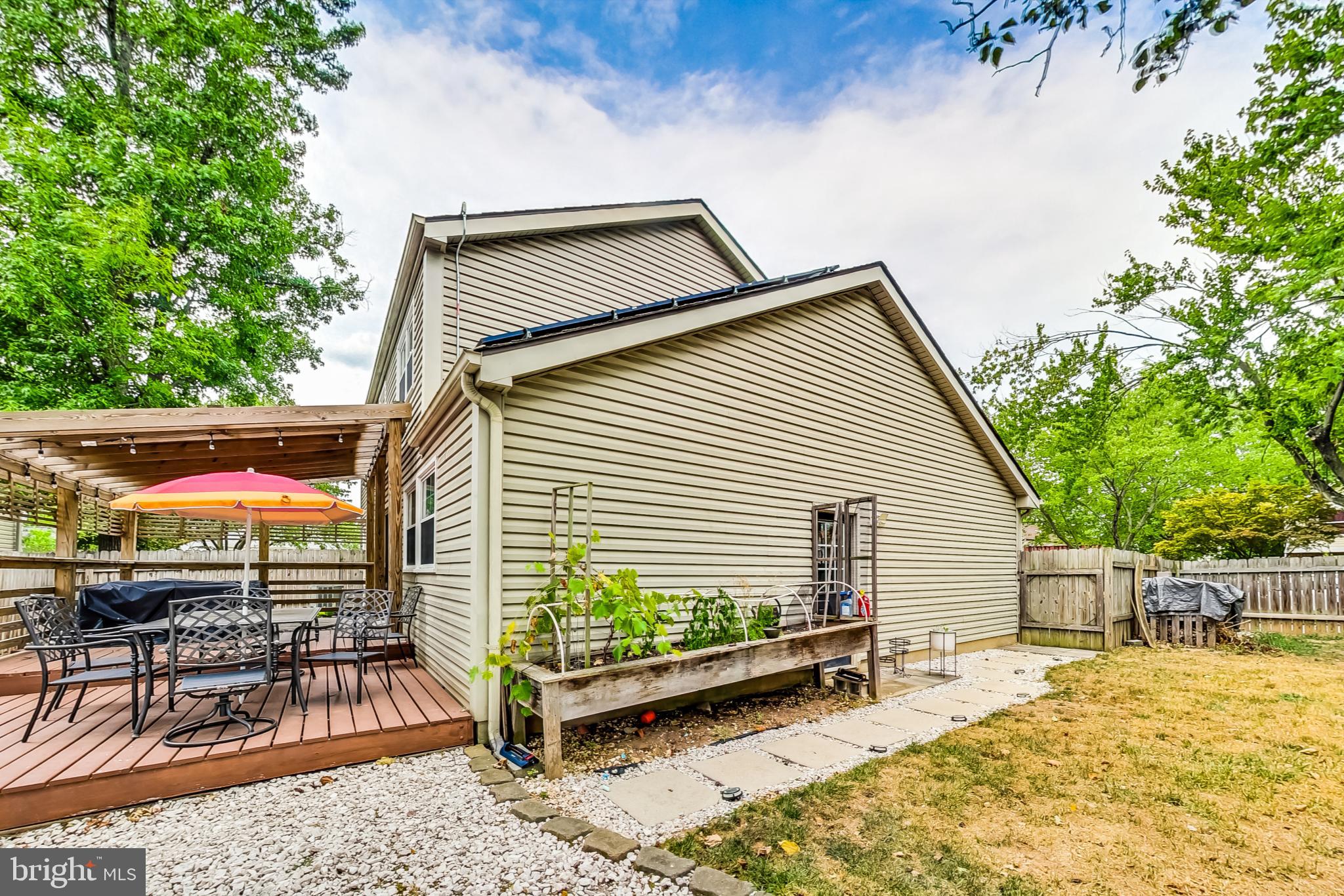 1417 BOULDER CT