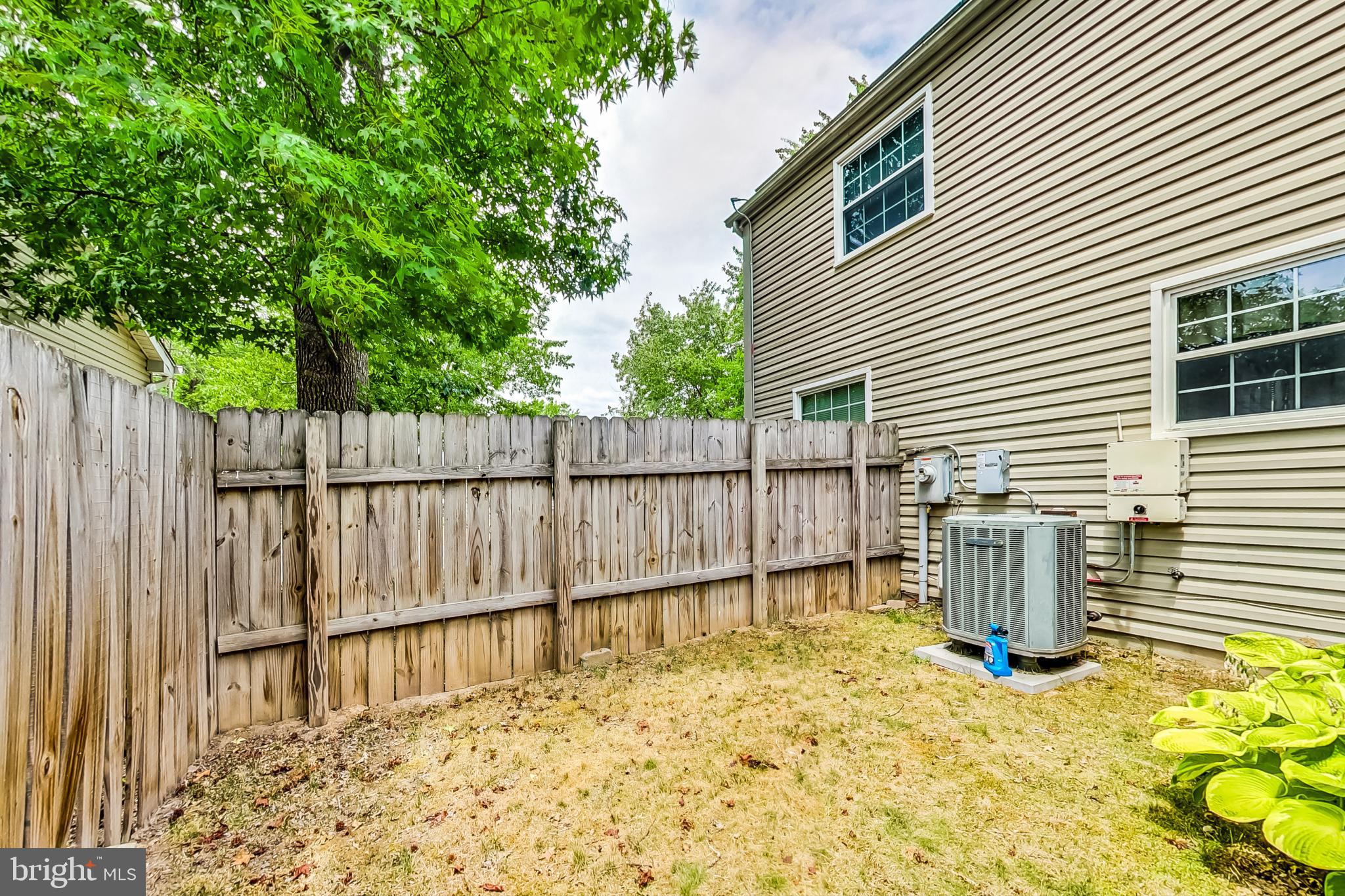 1417 BOULDER CT