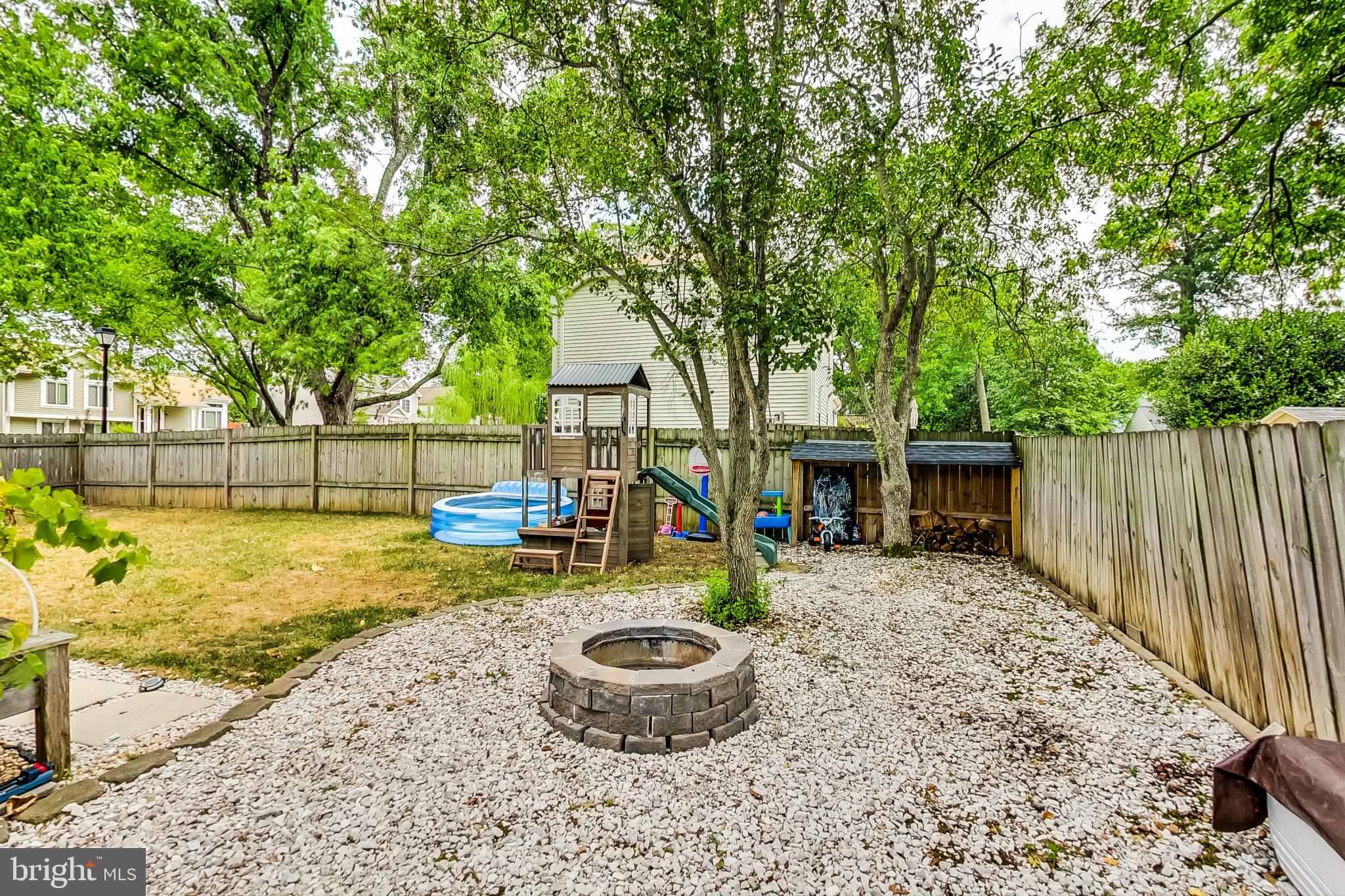 1417 BOULDER CT