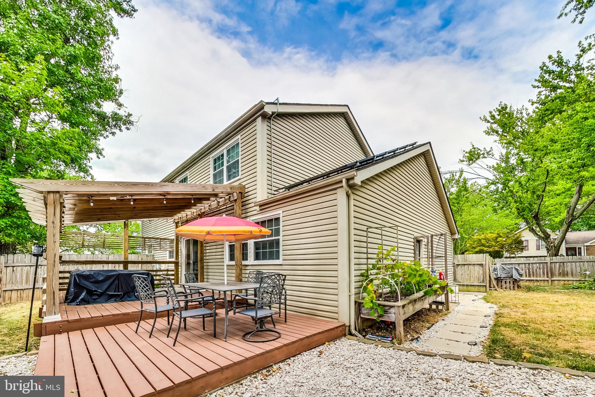 1417 BOULDER CT