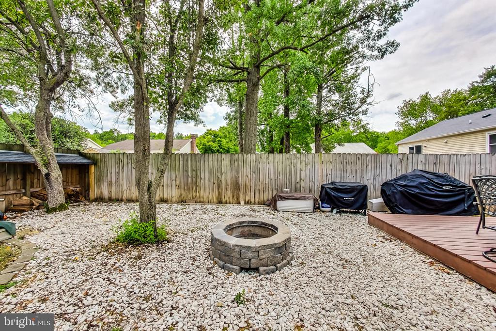 1417 BOULDER CT