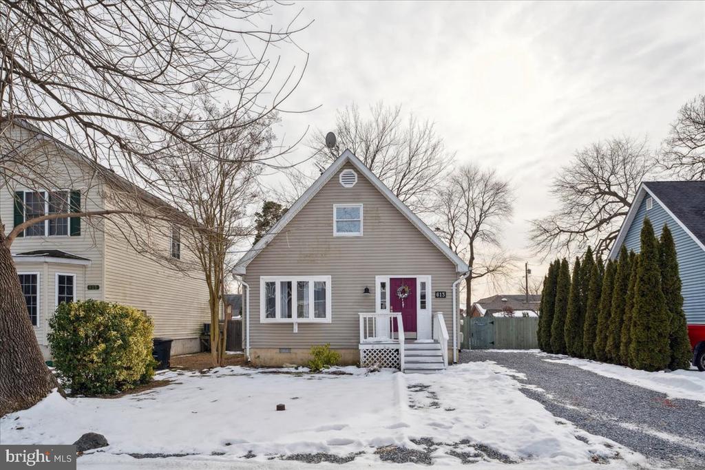 613 Mann Rd
