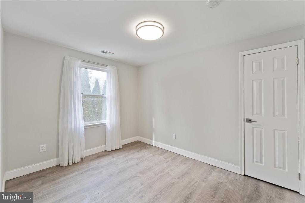 613 Mann Rd