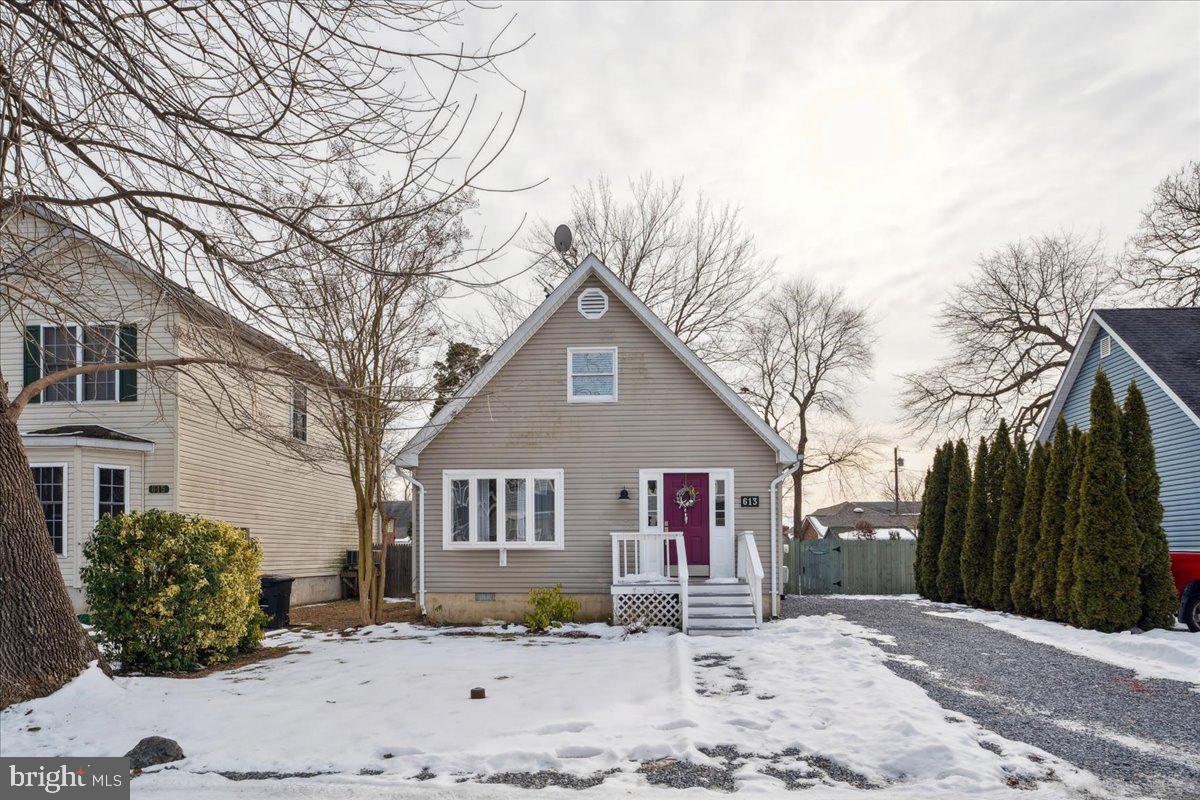 613 Mann Rd
