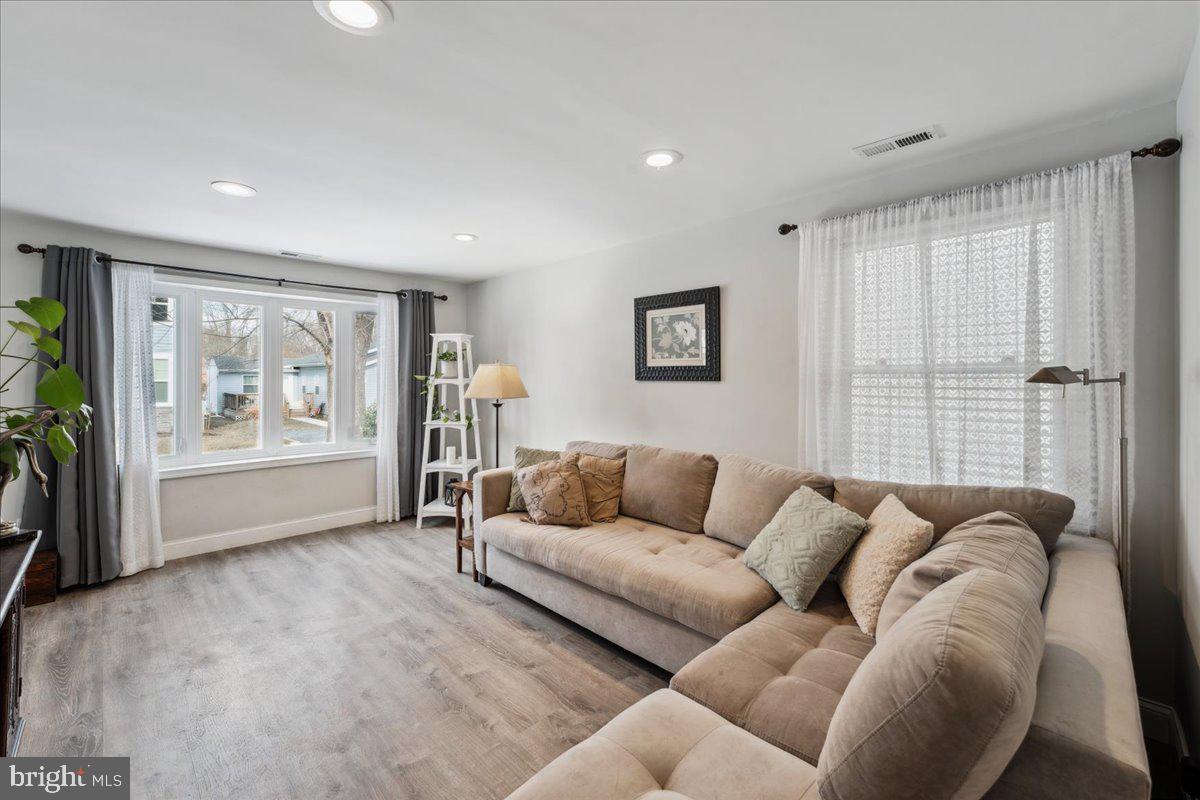 613 Mann Rd