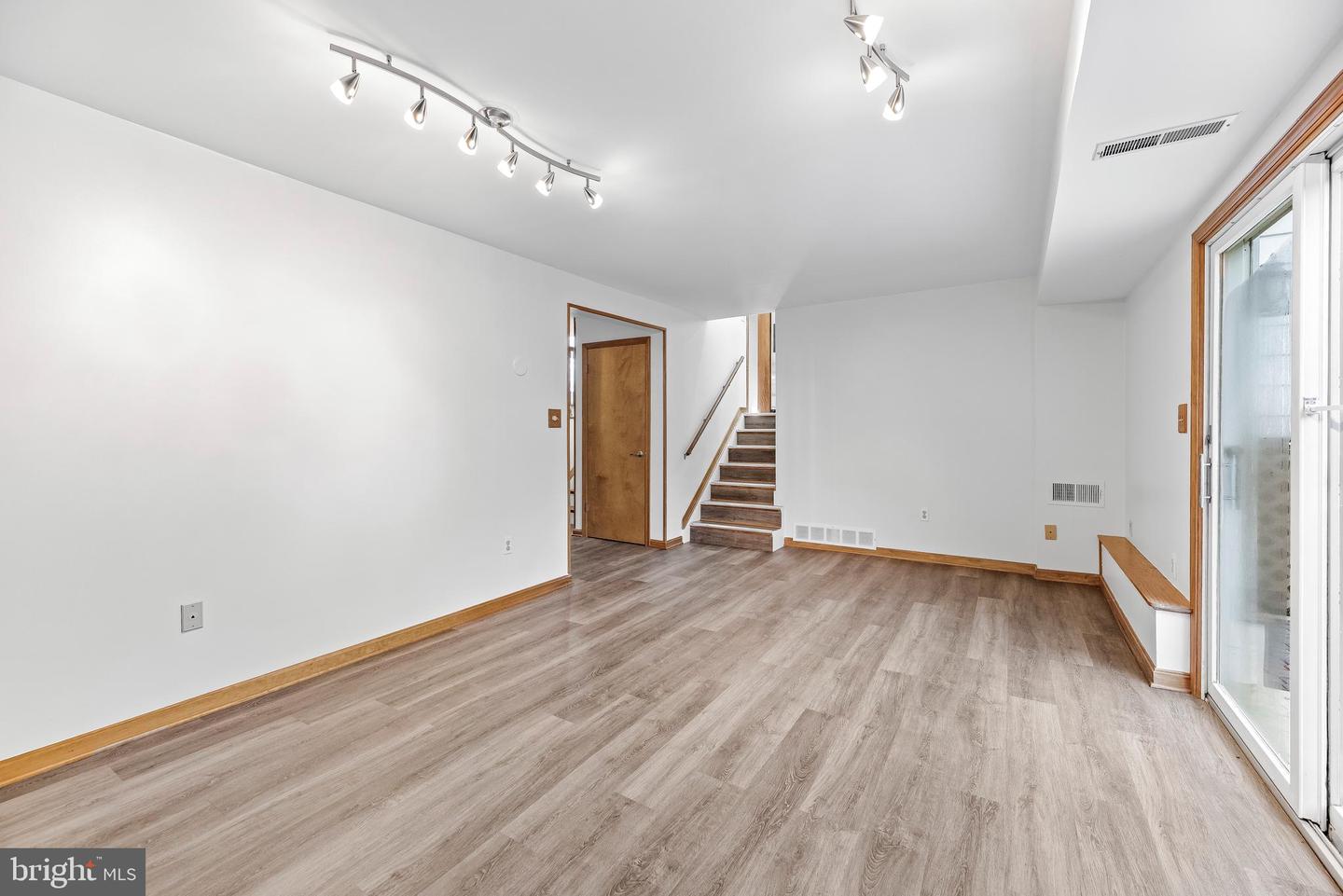 592 Nolberry Dr