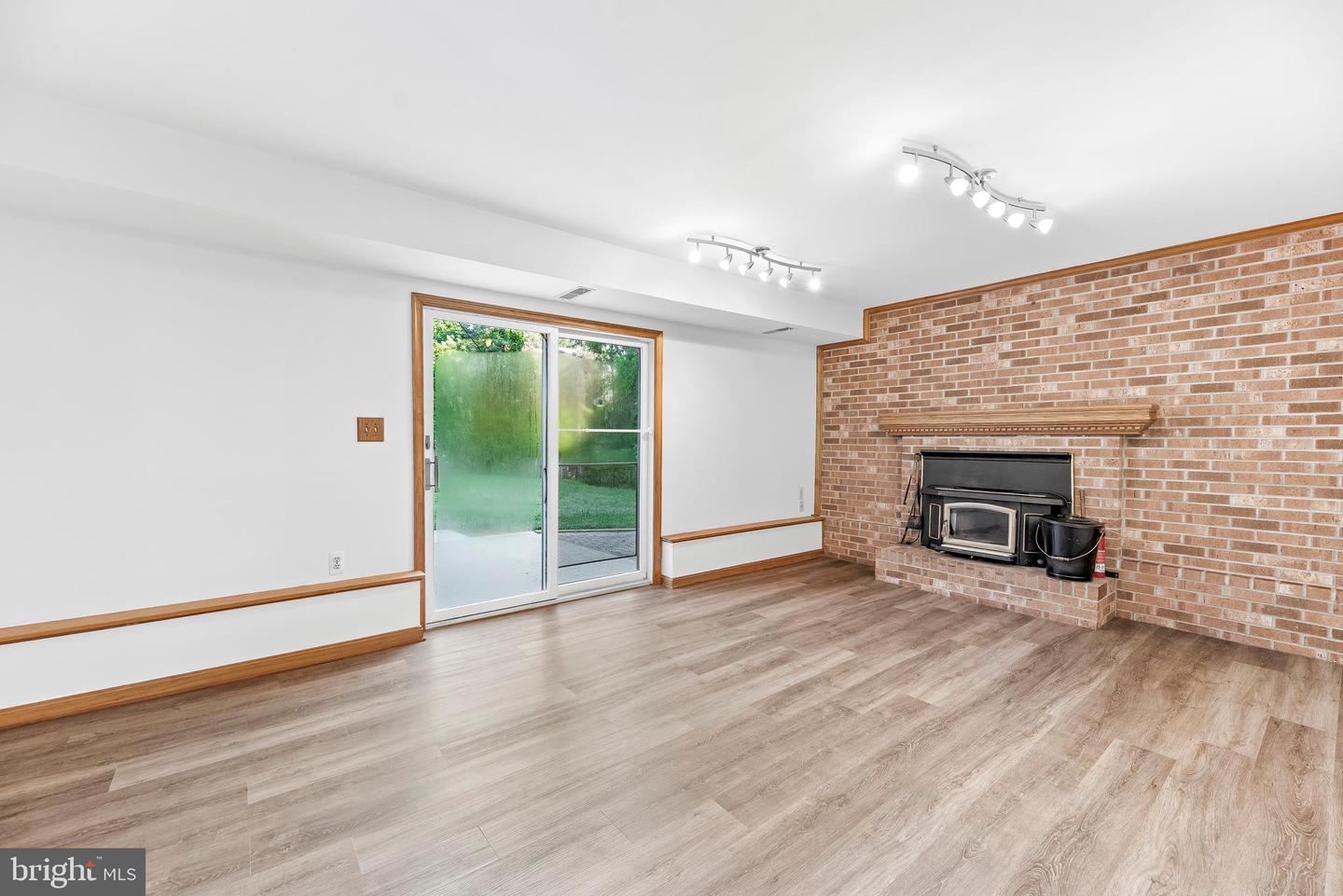 592 Nolberry Dr