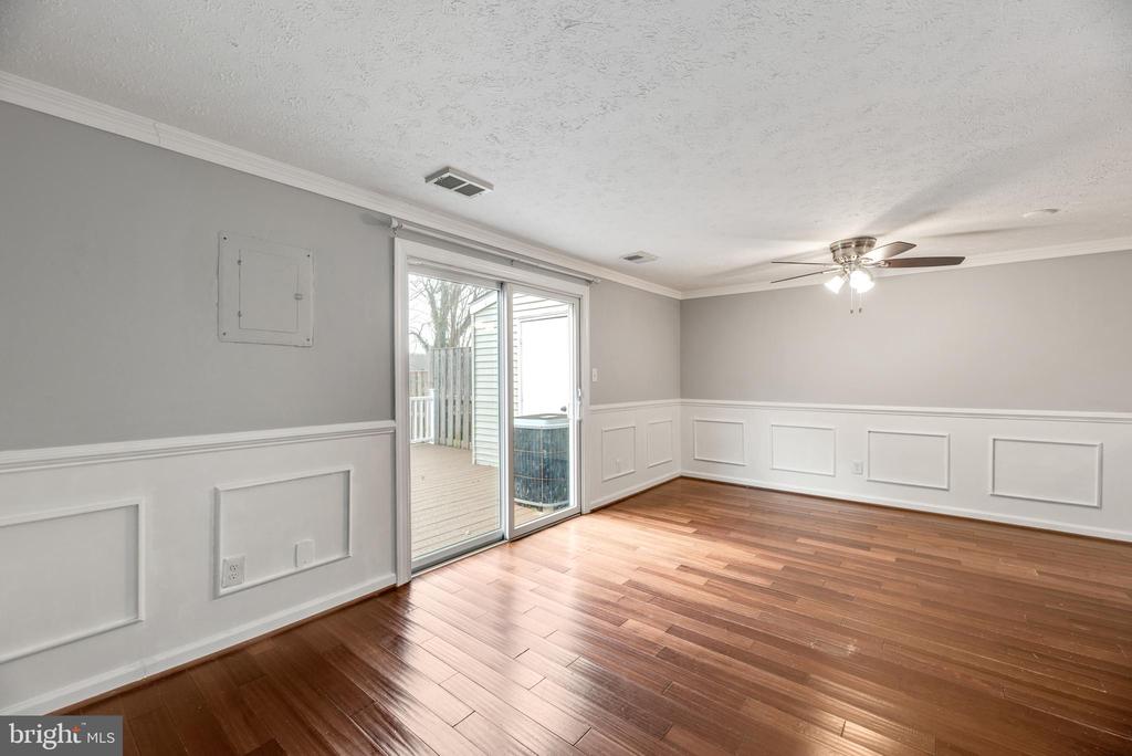 1592 LODGE POLE COURT