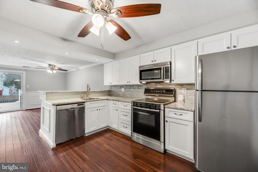 1592 LODGE POLE COURT
