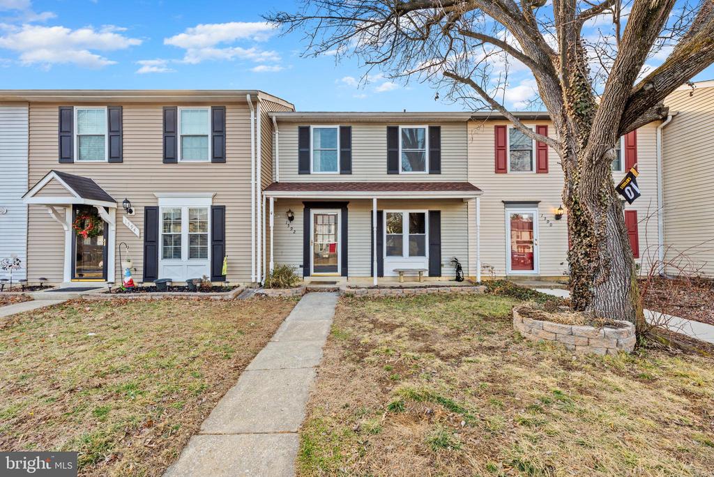 1592 LODGE POLE COURT