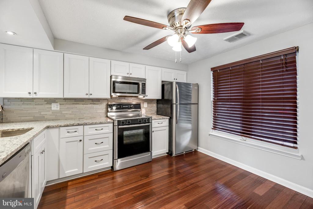 1592 LODGE POLE COURT