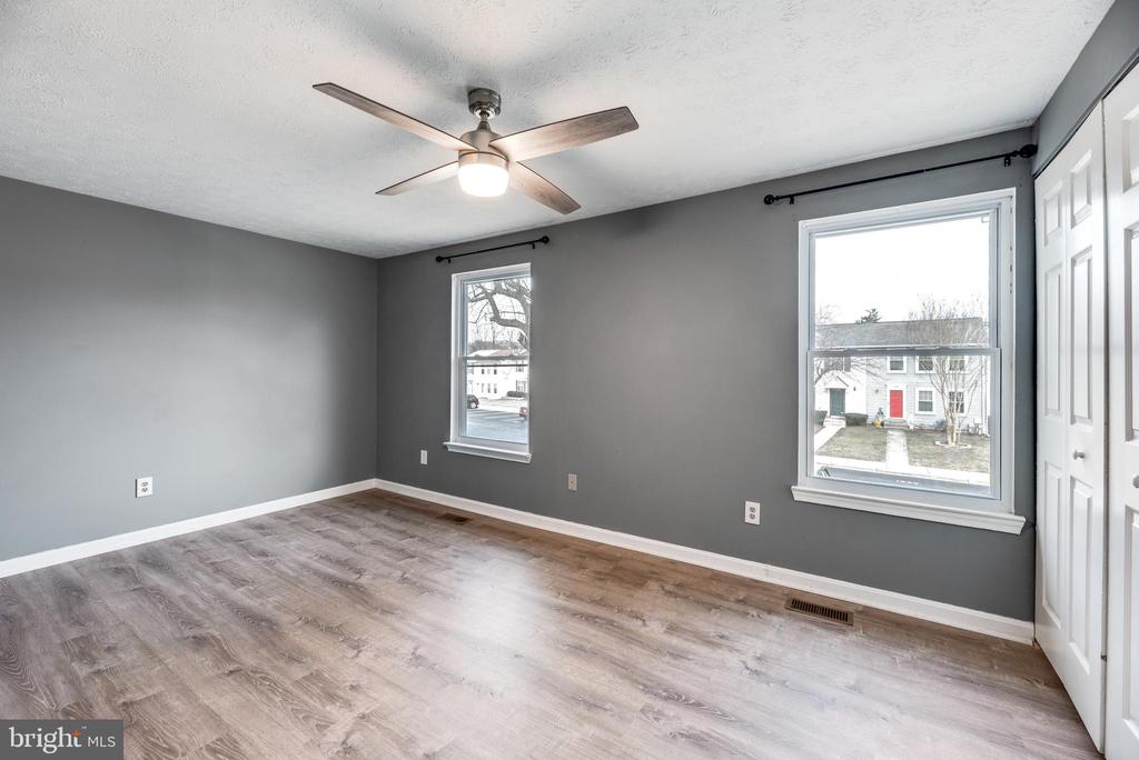 1592 LODGE POLE COURT