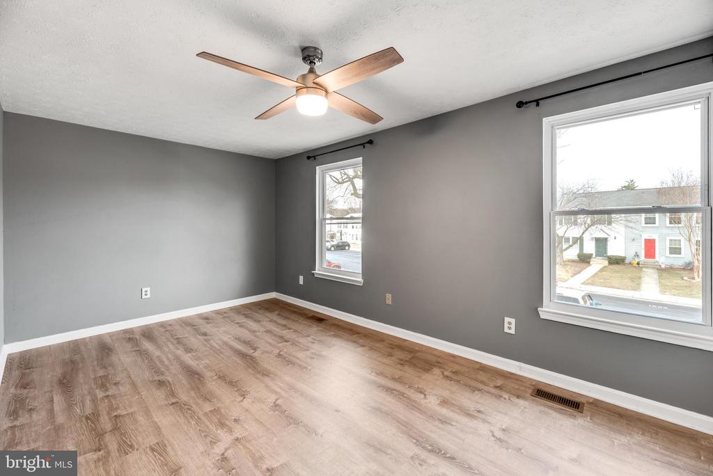 1592 LODGE POLE COURT