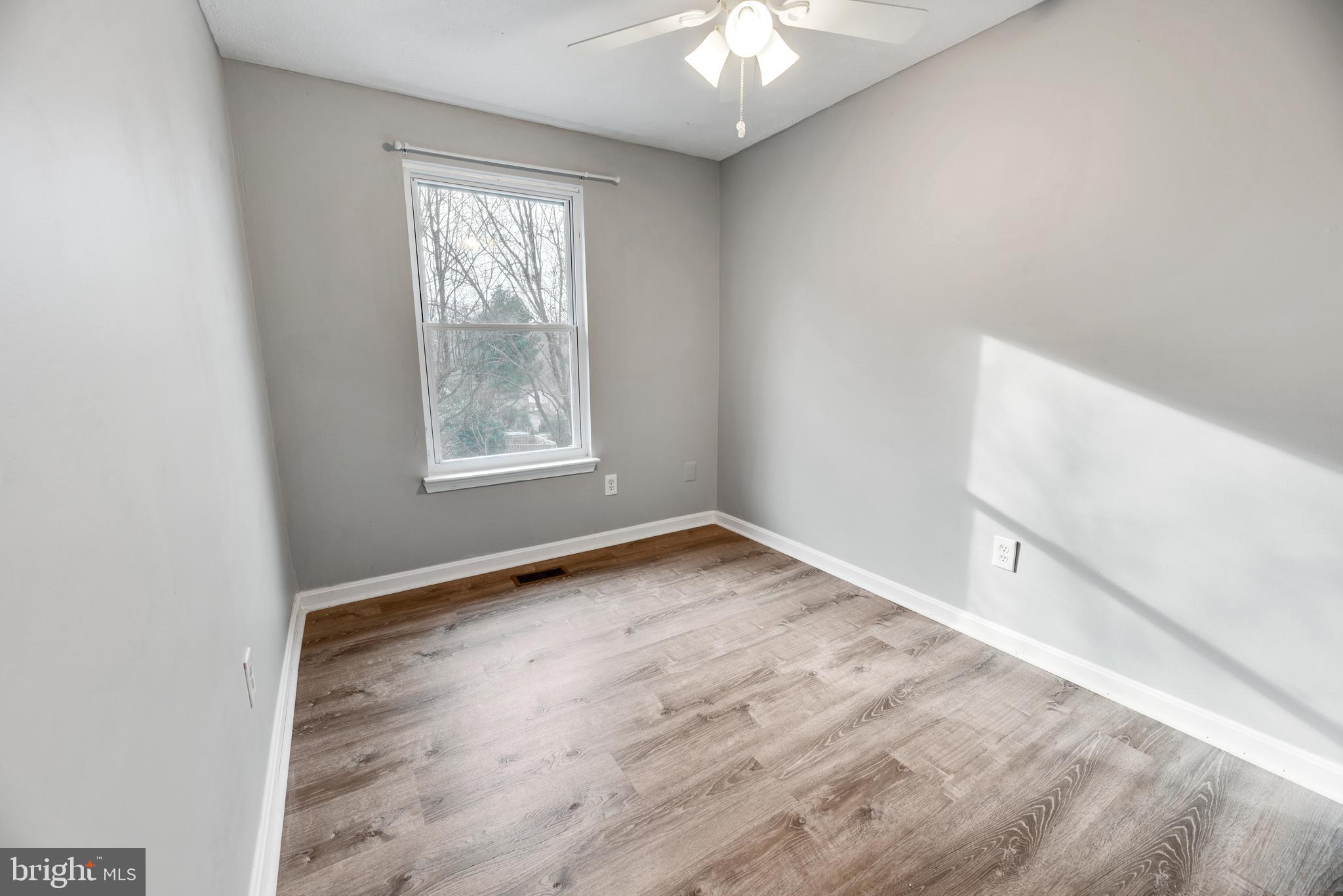 1592 LODGE POLE COURT