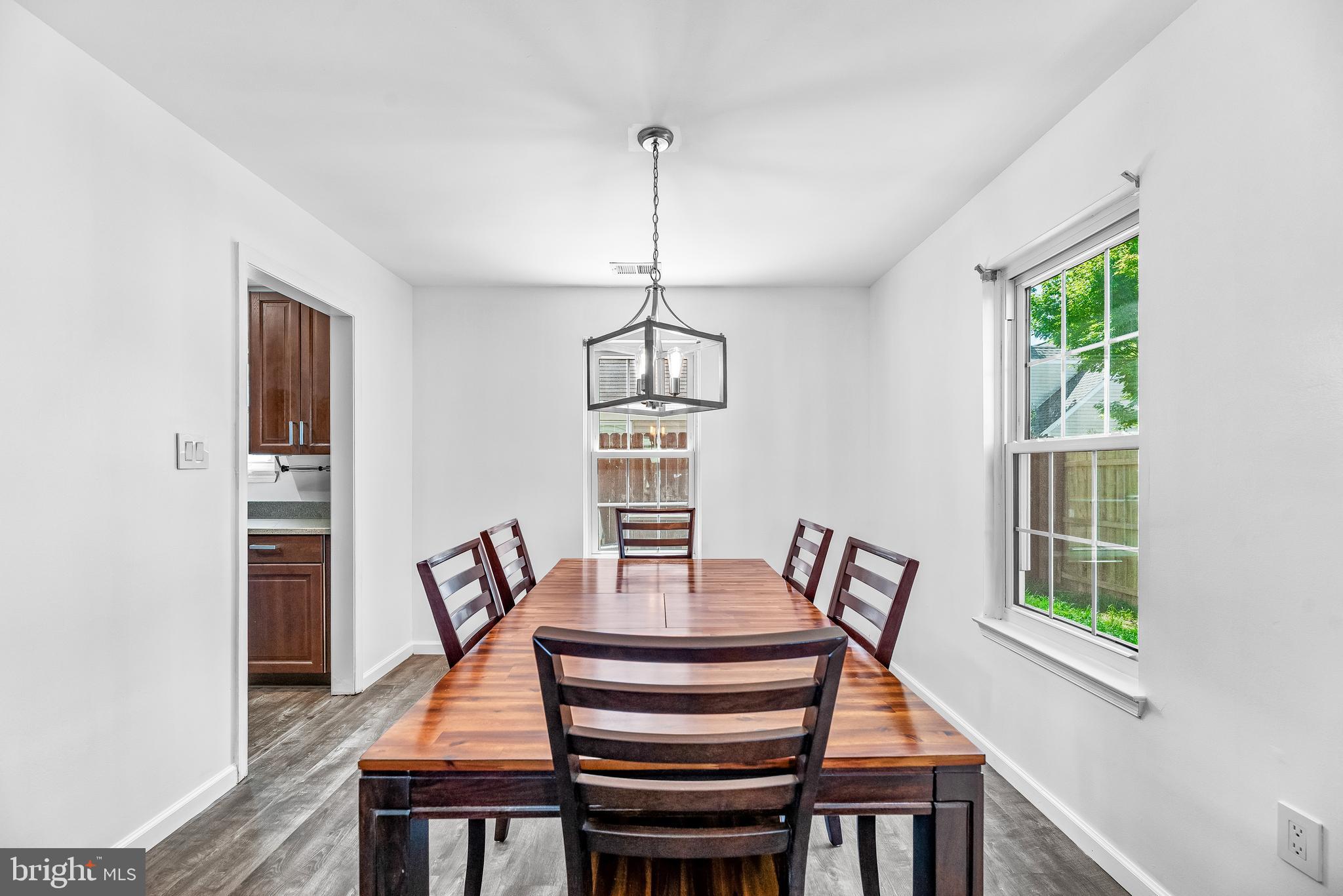 2460 YARMOUTH LANE