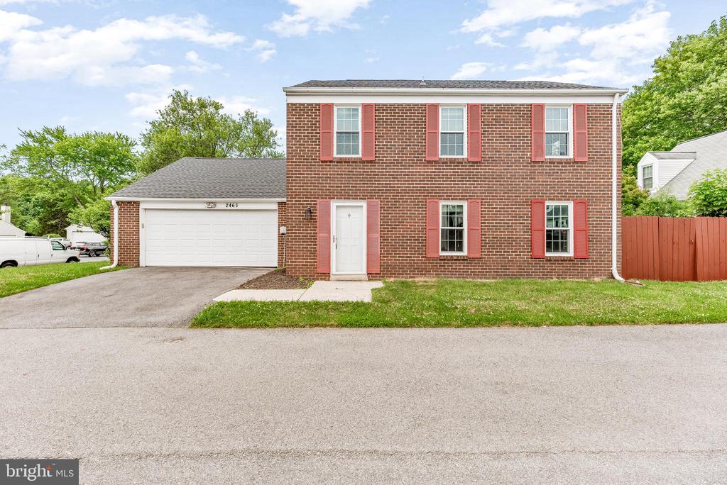 2460 YARMOUTH LANE