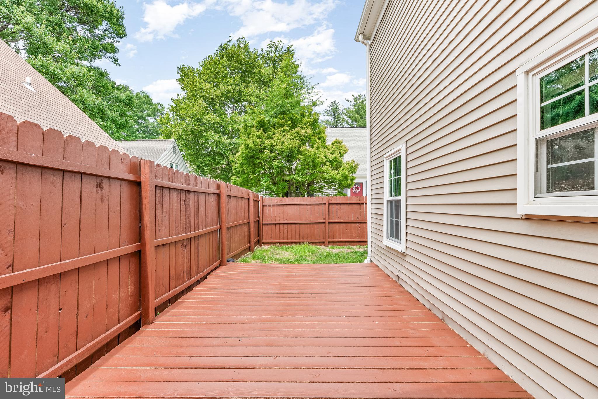2460 YARMOUTH LANE