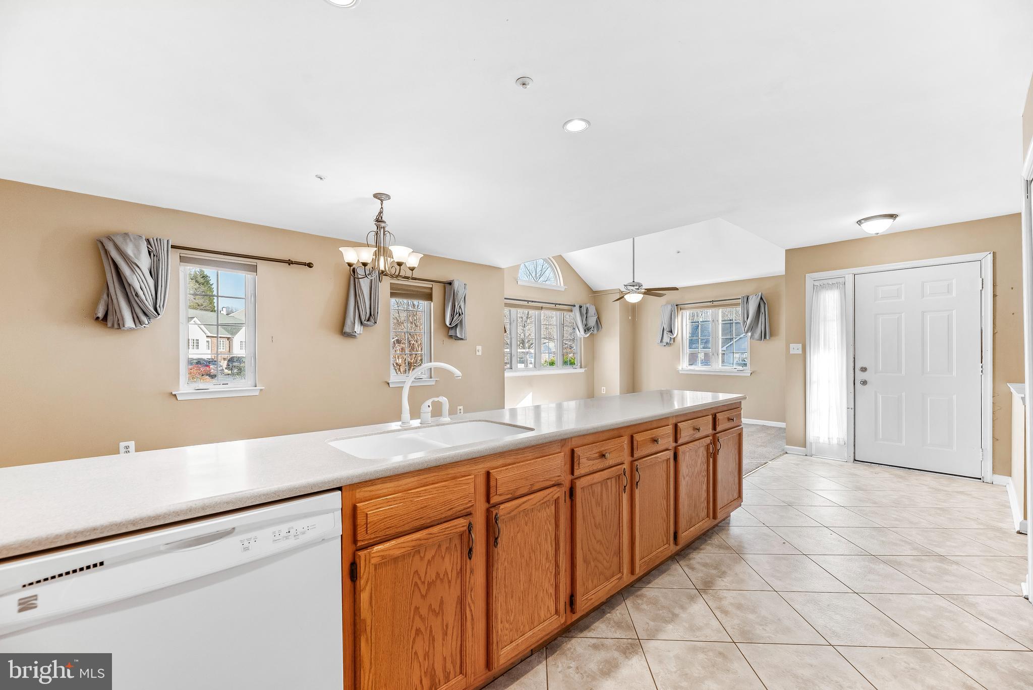 402 Westlake Blvd #31