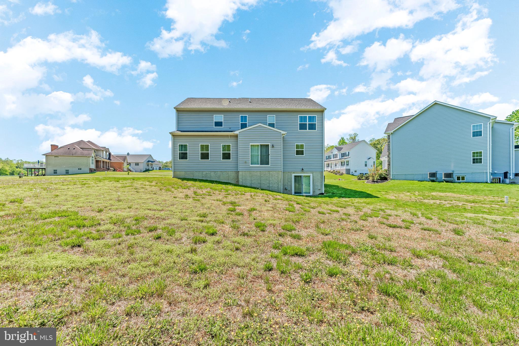 6409 Edith Ln