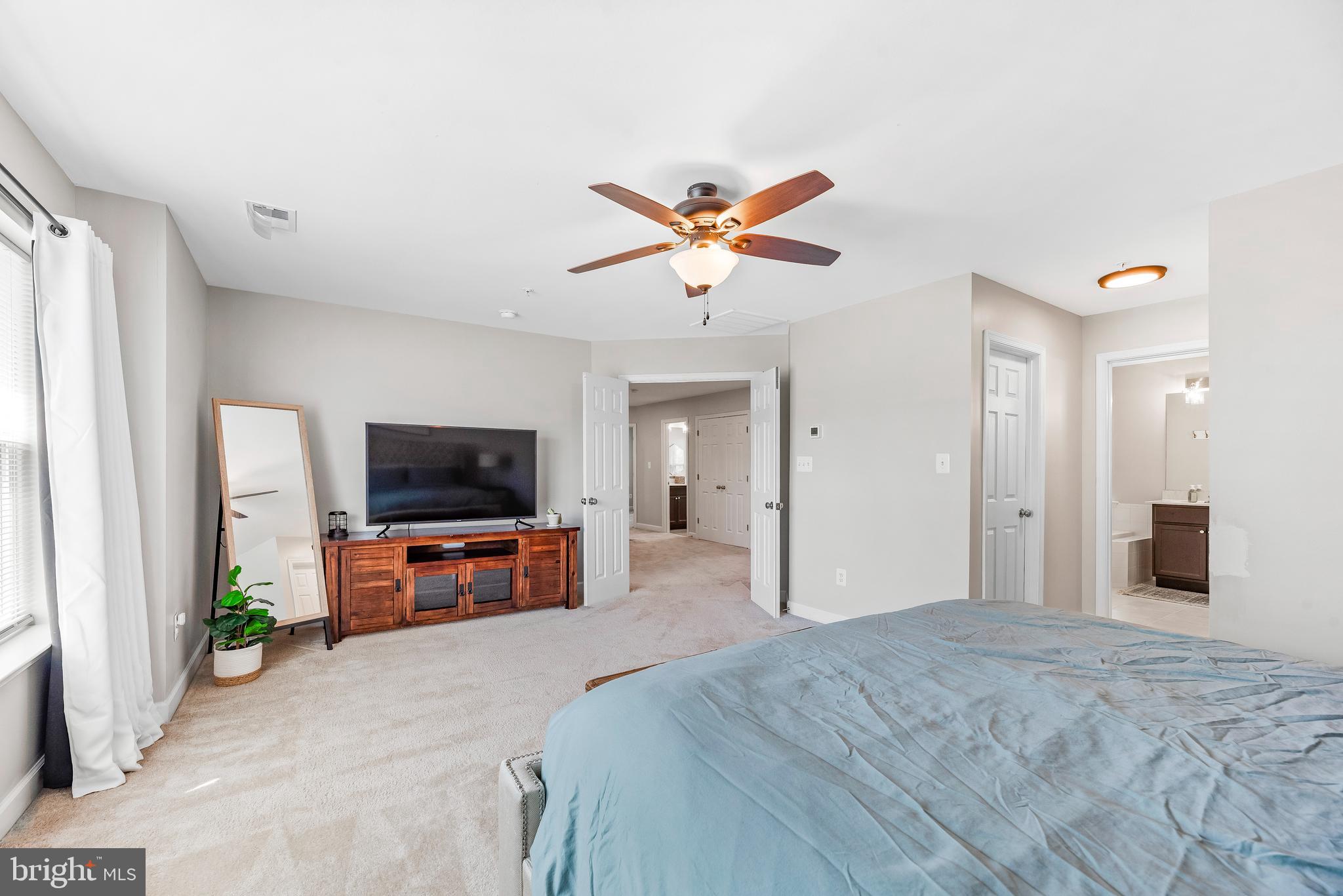 6409 Edith Ln
