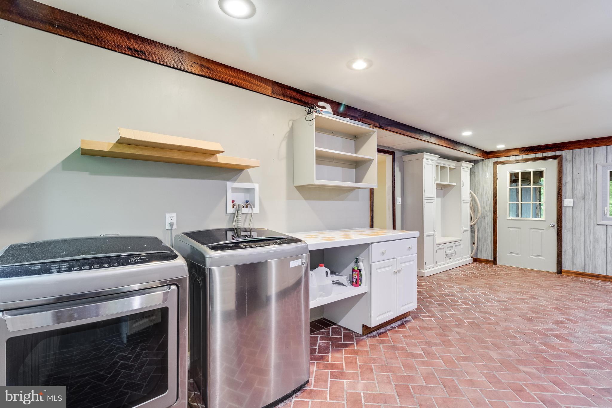 1200 Neptune Ln