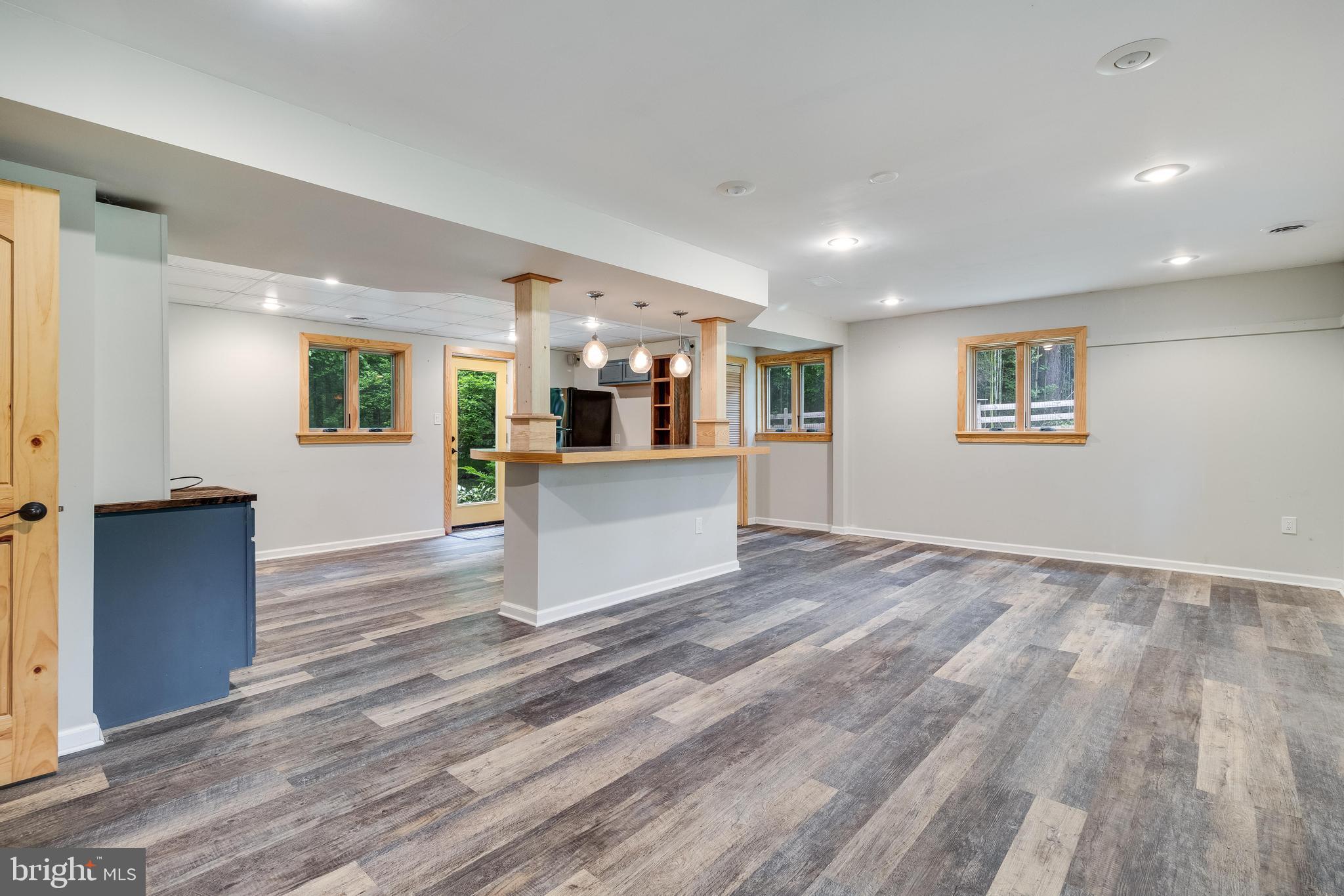1200 Neptune Ln