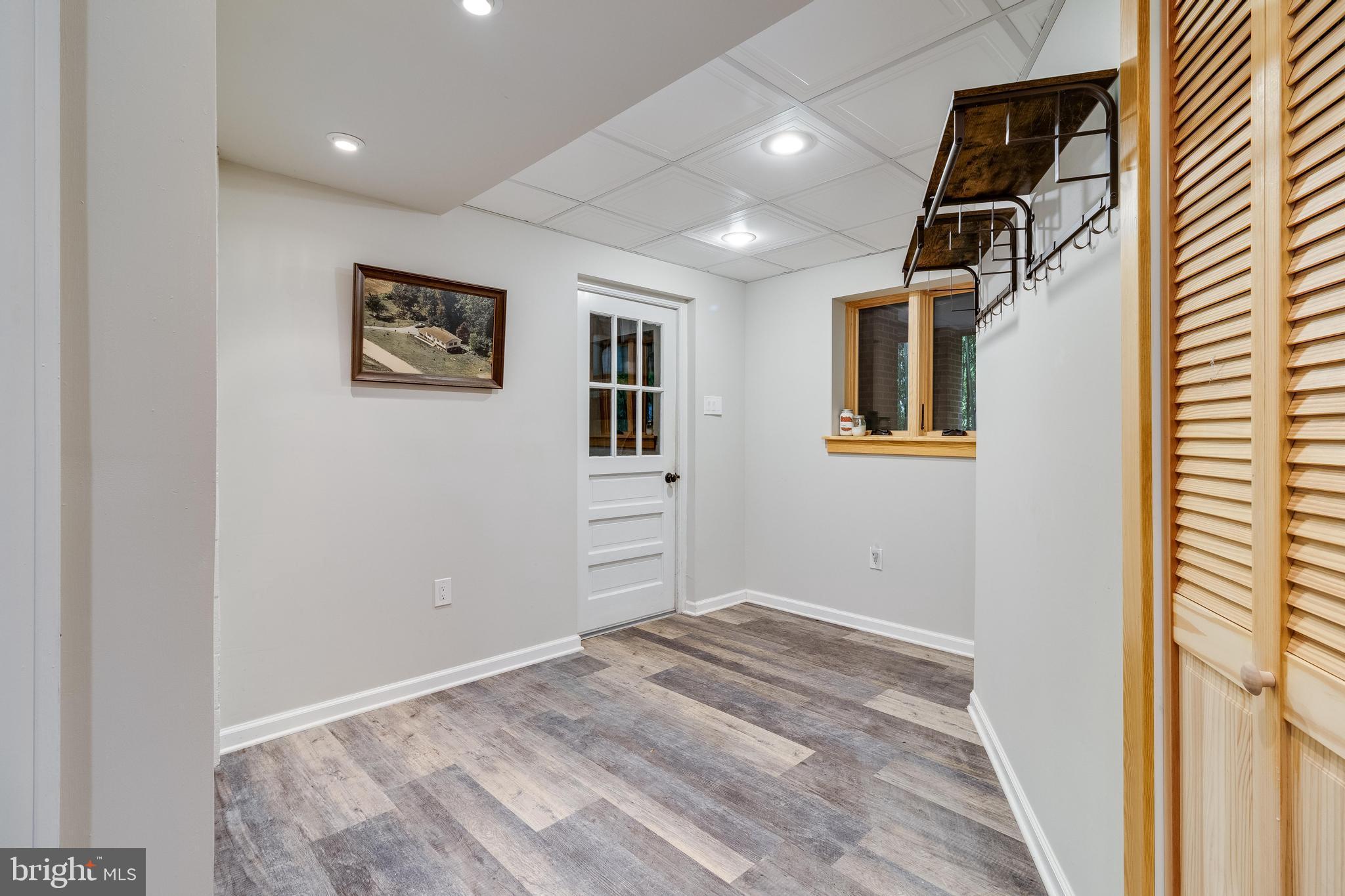 1200 Neptune Ln