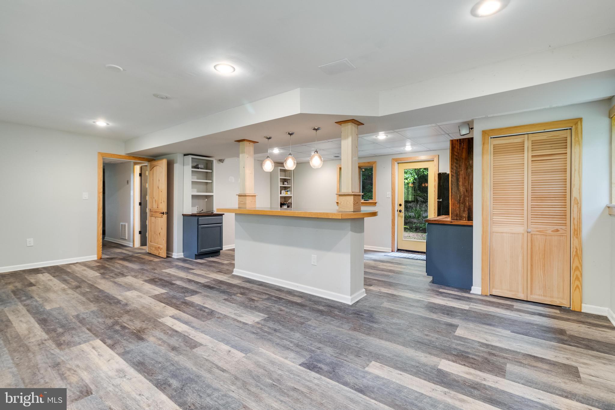 1200 Neptune Ln