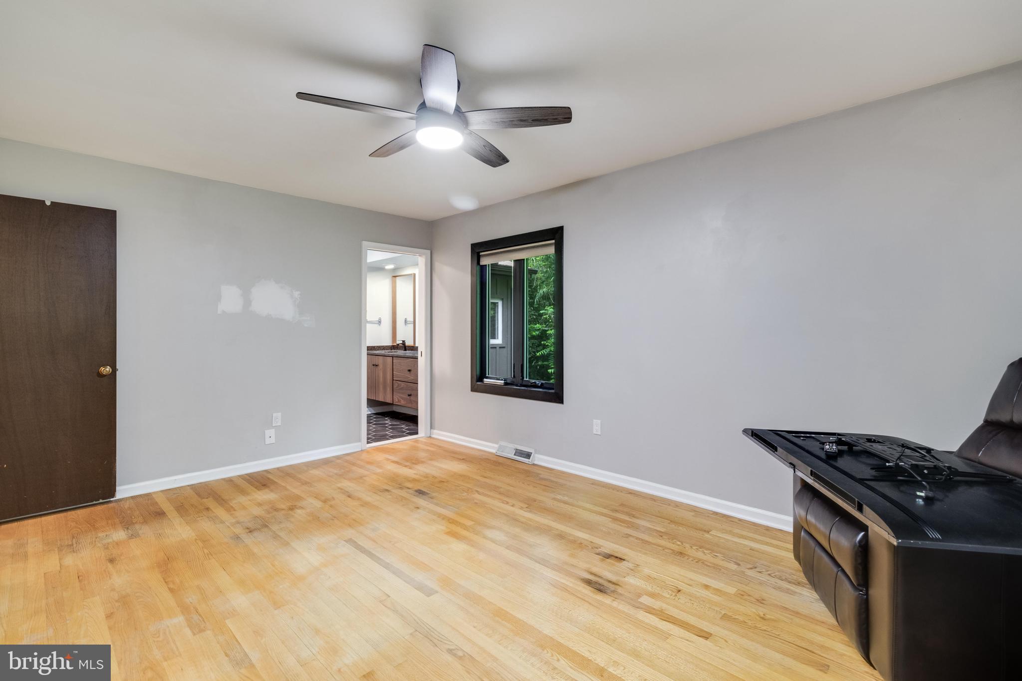 1200 Neptune Ln