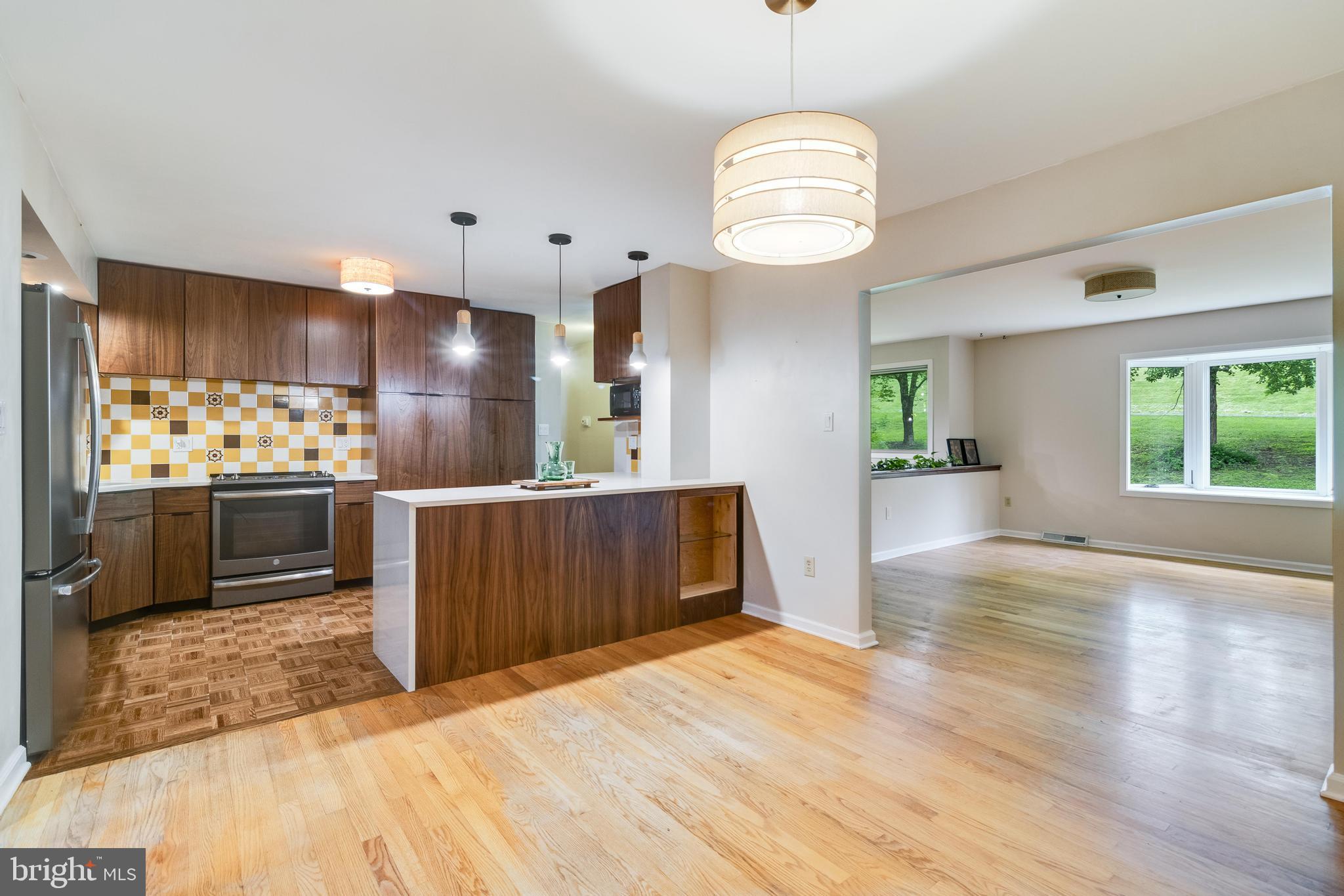1200 Neptune Ln