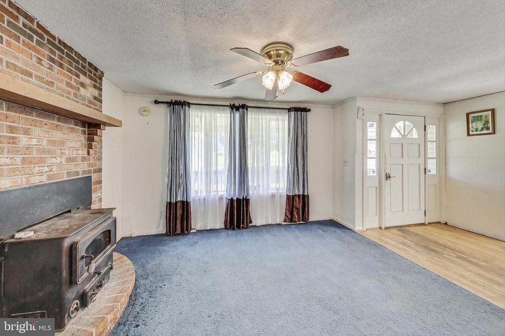 55 Buckler Rd