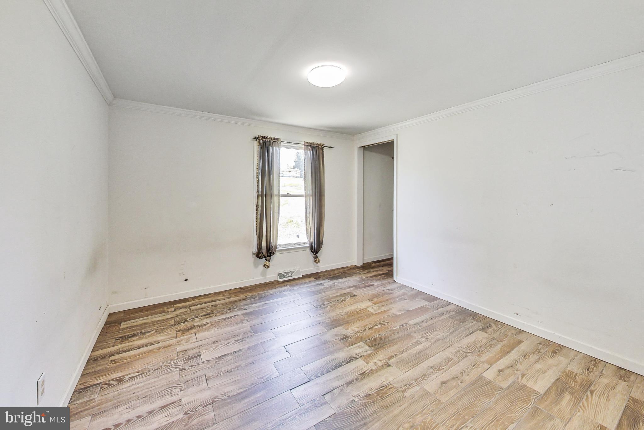 55 Buckler Rd