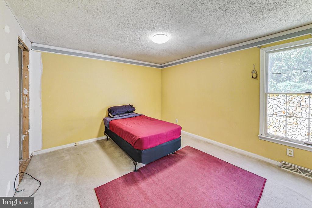 55 Buckler Rd