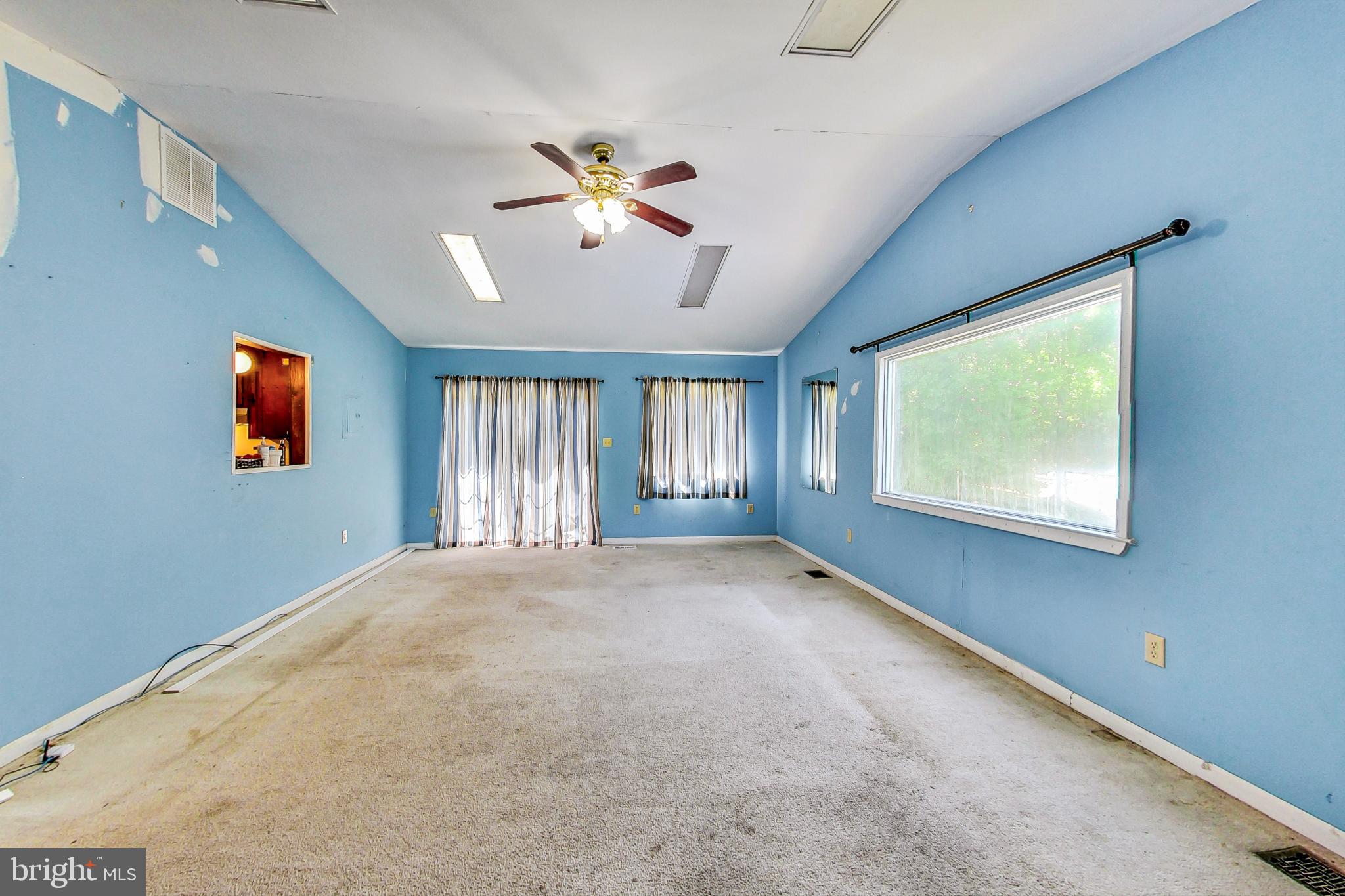 55 Buckler Rd