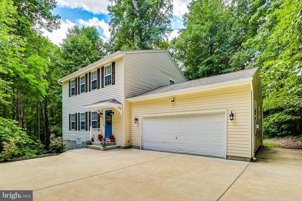 855 E Mount Harmony Rd