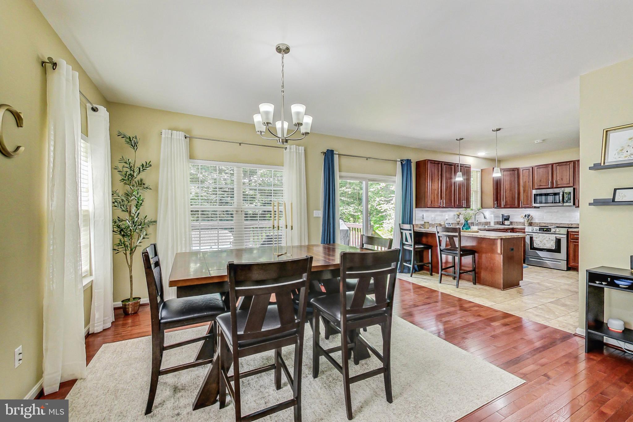 855 E Mount Harmony Rd