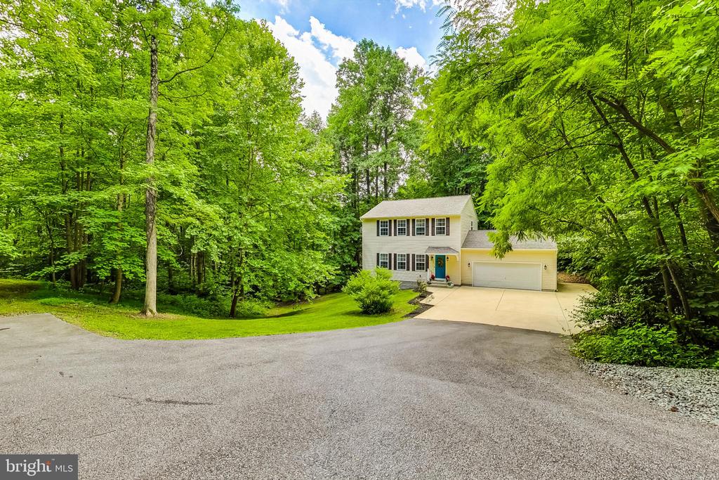 855 E Mount Harmony Rd